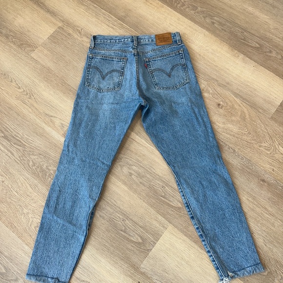 Levi's Blue Straight Leg Women's Jeans - Picture 1 of 8